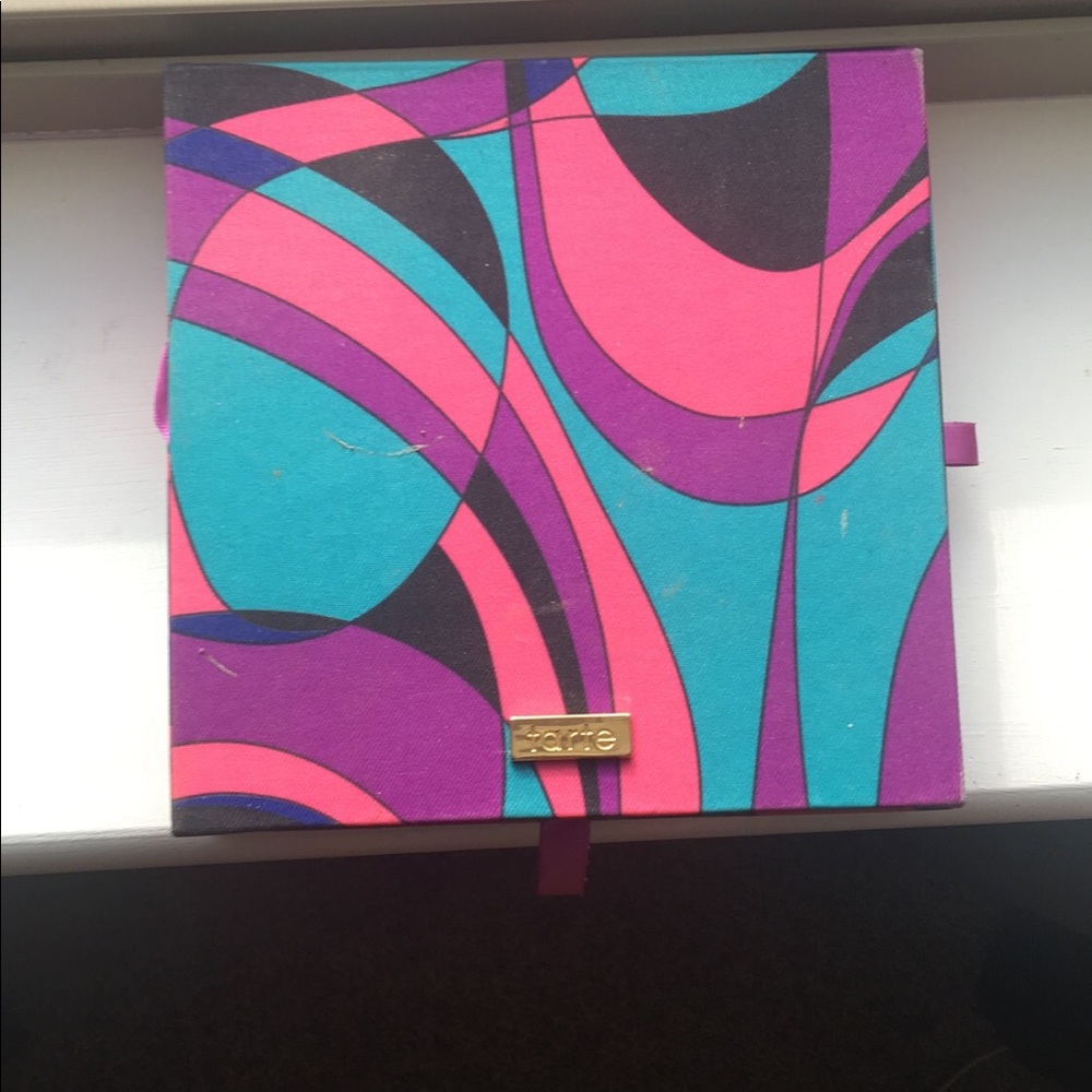 TARTE LIMITED ADDITION $381 pallete